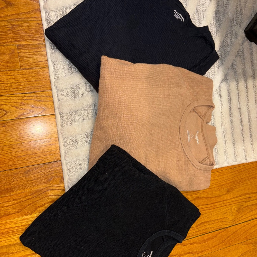 3 Goodfellow & Co Men’s ' Black and Tan Sweaters